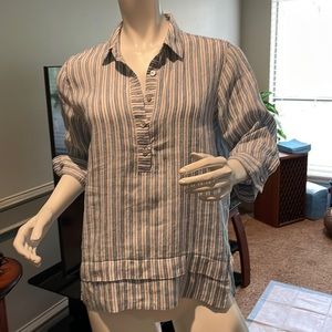 J.Jill Love Linen 100% Linen Pop-over, 3/4 sleeves, trim at bottom front.